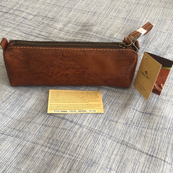 NWT Patricia Nash leather Map Print Wristlet/Case - Picture 2 of 6